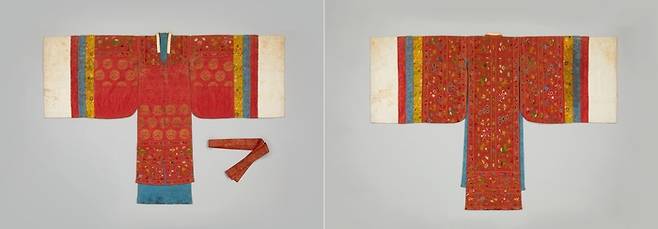 순조의 둘째 딸인 복온공주(1818~1832) 활옷은 현존하는 국내외 40여점 활옷 가운데 유일하게 착용자가 확인됐다. 사진은 ‘복온공주 활옷’ 앞면(왼쪽)과 뒷면. 국립고궁박물관 제공