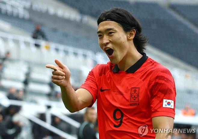 사우디 상대로 득점 후 기뻐하는 조규성 (뉴캐슬 로이터=연합뉴스) 한국 남자 축구 대표팀 조규성(미트월란)이 12일(현지시간) 영국 뉴캐슬에서 열린 사우디아라비아와의 친선 경기에서 득점한 뒤 기뻐하고 있다. 이날 한국은 사우디를 상대로 1-0 승리를 거뒀으나 골 결정력과 수비에서는 불안하다는 평가를 받았다. 2023.09.13 ddy04002@yna.co.kr (끝)