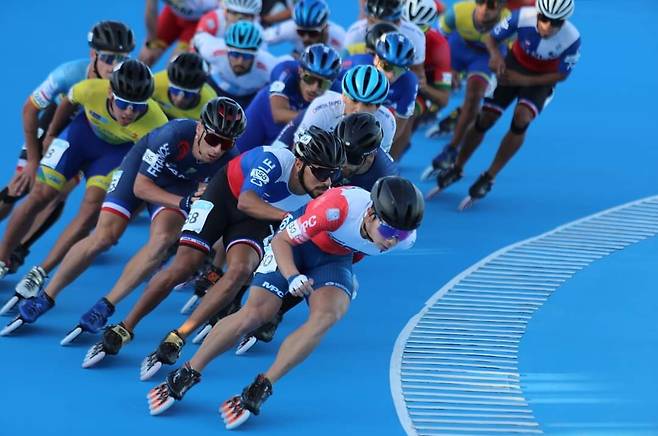 선두를 달리는 정철원 [대한롤러스포츠연맹 제공. 재판매 및 DB 금지]