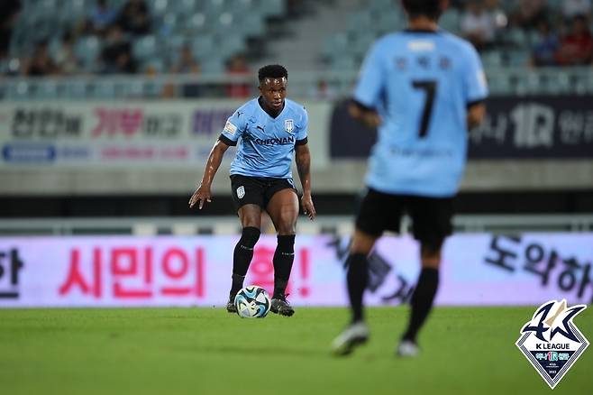 천안 파울리뇨의 8월 경기 모습.  [한국프로축구연맹 제공 자료사진. 재판매 및 DB 금지]