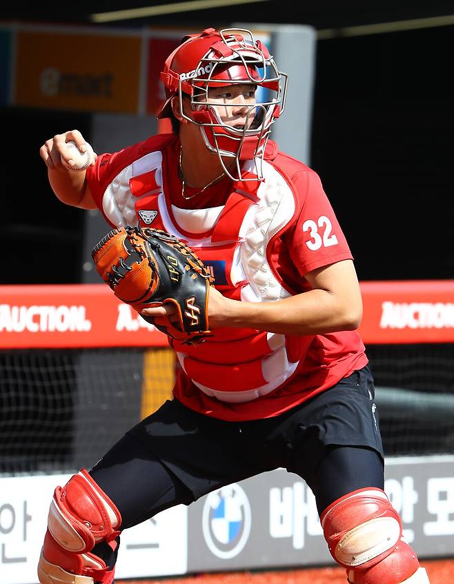 ▲ 선천적인 재능에 노력까지 더한 조형우는 이제 리그에서 가장 주목할 만한 어린 포수가 됐다 ⓒSSG랜더스