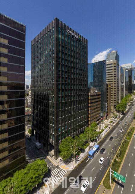 코레이트 타워 전경