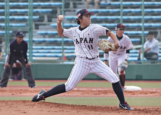 일본의 새로운 에이스 카나 오노데라가 대만전에서 역투하고 있다. 사진출처 | WBSC.