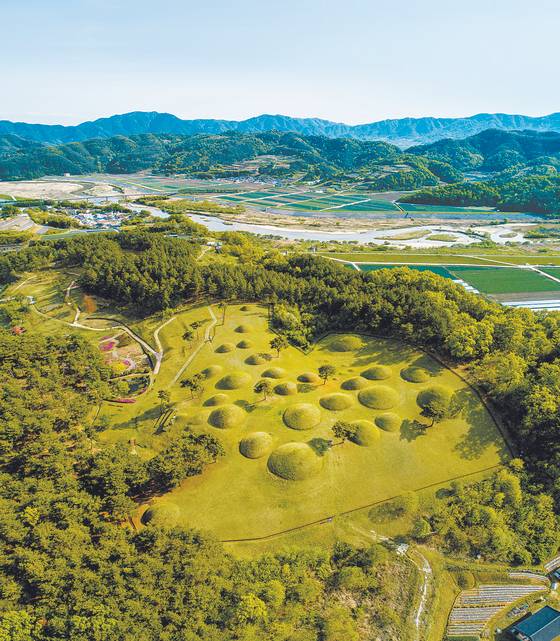 Haman Marisan Tumuli in Haman County, South Gyeongsang [CULTURAL HERITAGE ADMINISTRATION]