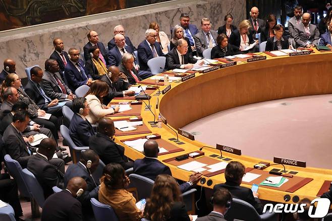 세르게이 라브로프 러시아 외무장관이 지난 4월24일(현지시간) 뉴욕 유엔본부에서 4월 안보리 순회 의장국 자격으로 '국제 평화와 다자주의' 주제의 안보리 회의가 열리고 있다. ⓒ AFP=뉴스1 ⓒ News1 우동명 기자