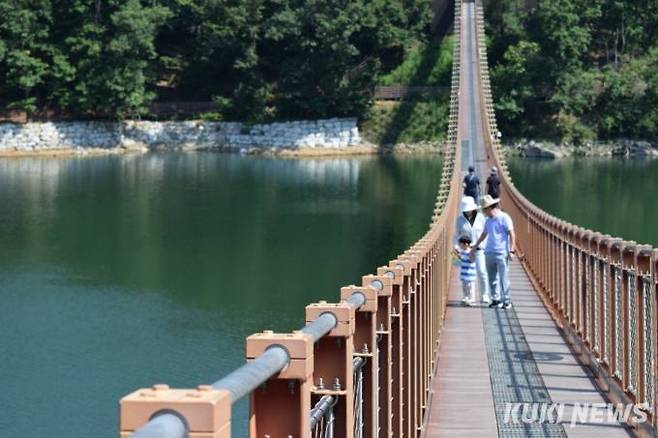 경기도 파주 마장호수 출렁다리. 사진=임지혜 기자