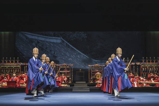 Members of the National Gugak Center perform Jongmyo Jeryeak. (National Gugak Center)