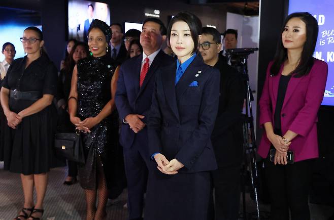 윤석열 대통령 부인 김건희 여사가 19일(현지시간) 미국 뉴욕 맨해튼 삼성837에서 열린 '한가위 인 뉴욕' 행사에 참석하고 있다. [연합]