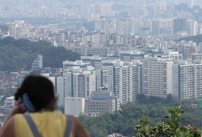 서울 남산에서 바라본 아파트 단지. 사진=연합뉴스