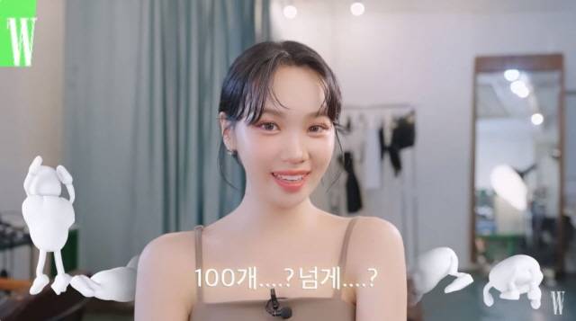 르세라핌 멤버 김채원이 많이 먹은 날에는 '버피 운동'을 100개 이상 한다고 밝혔다./사진=유튜브 채널 ‘더블유 코리아’ 캡처