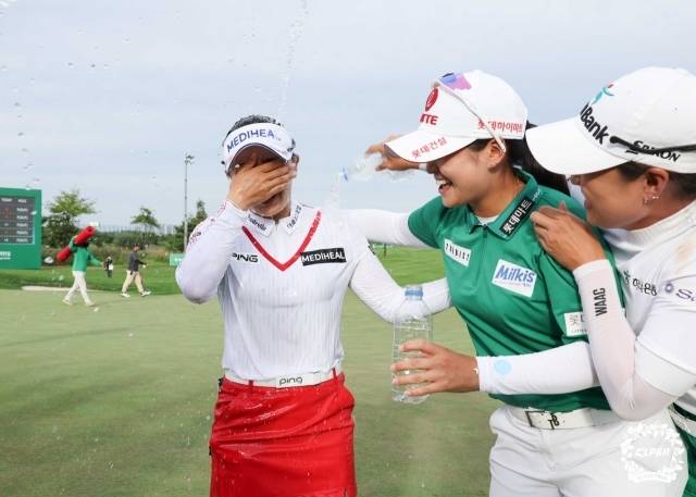 눈물을 흘리는 이다연./KLPGA