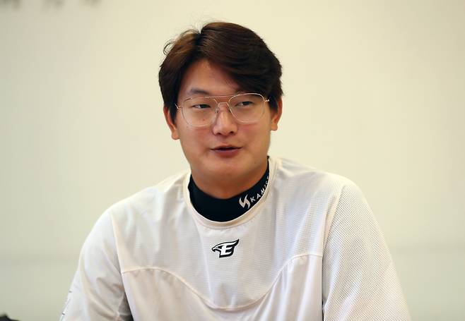 한화 김서현이 20일 충남 서산시 한화이글스 2군 훈련장에서 스포츠경향과 인터뷰 하고 있다. 정지윤 선임기자