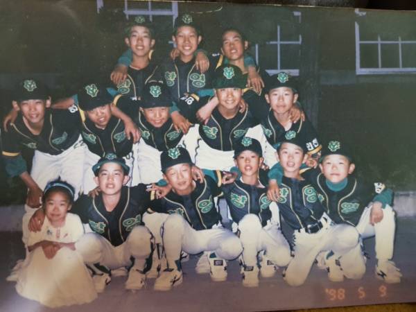 초등학교 시절 류현진(맨 윗줄 오른쪽) 사진=이호영 코치 제공