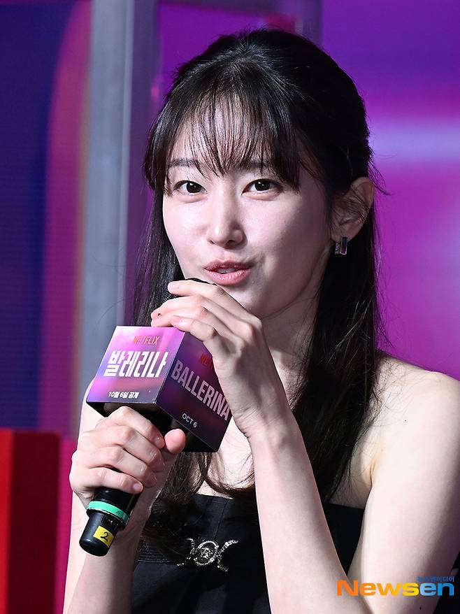 전종서, ‘수줍게 미소 지으며 밝히는 소감’