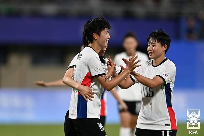 [서울=뉴시스]여자축구, 필리핀에 5-1 역전승. (사진=대한축구협회 제공)