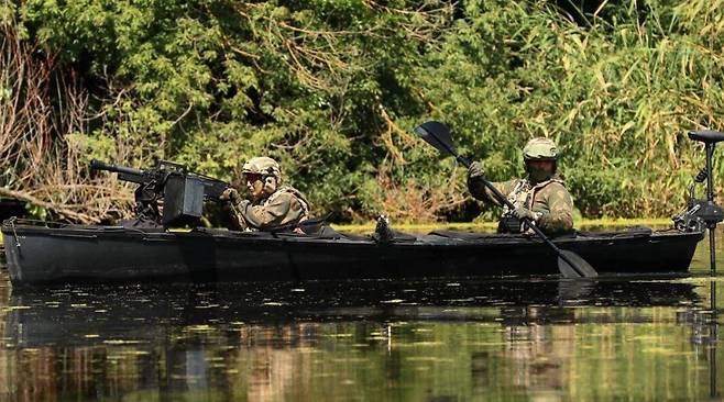 우크라이나 회사가 개발한 전투 카약 ‘폴로즈-M16’