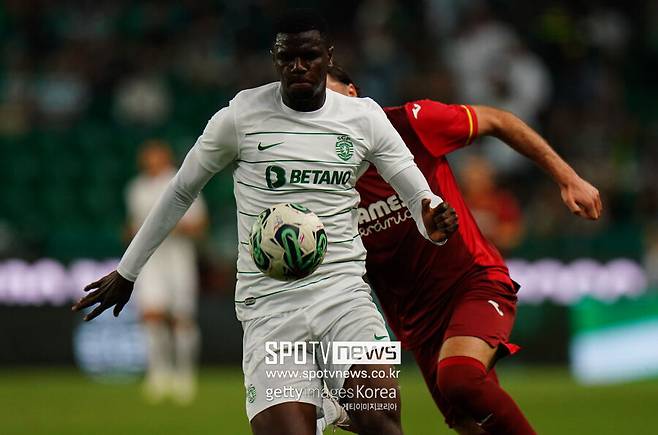 ▲ 스포르팅CP의 중앙 수비수 우스망 디오망데를 아스널이 눈여겨 보고 있다.