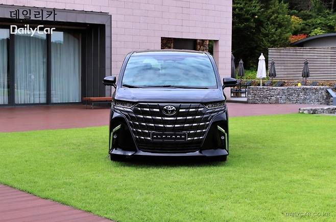 토요타, 알파드