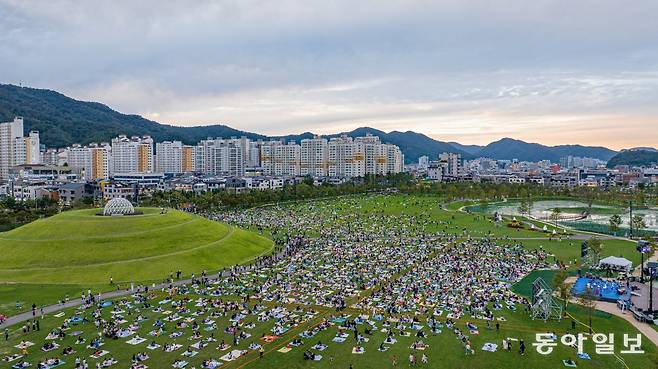 시민들의 휴식처로 거듭난 순천만국가정원의  오천그린광장.  순천만국제정원박람회 제공
