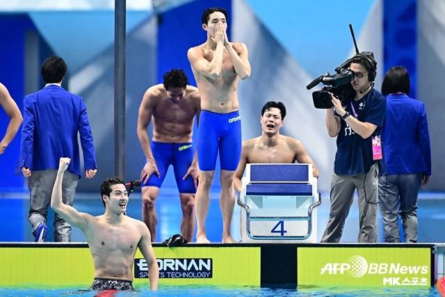 항저우에서 역사를 쓴 계영 대표팀. 사진(항저우 중국)=AFPBBNews=News1