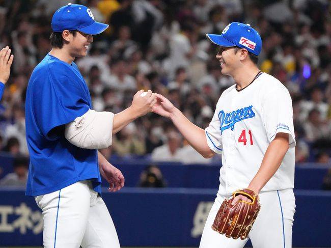 우메즈 코다이(왼쪽)와 가쓰노 아키요시 / 주니치 구단 SNS