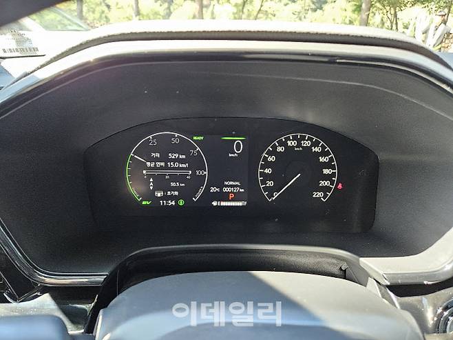 50.5㎞ 주행한 결과 리터 당 15㎞의 연비를 기록했다.(사진=김성진 기자.)