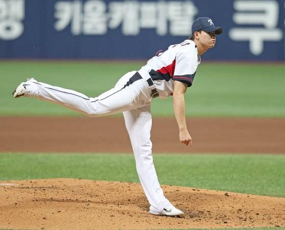 야구국가대표팀 오른손 투수 장현석. 사진 KBO