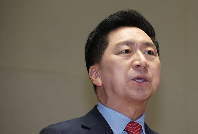 국민의힘 김기현 대표가 27일 국회에서 열린 의원총회에서 발언을 하고 있다. 연합뉴스