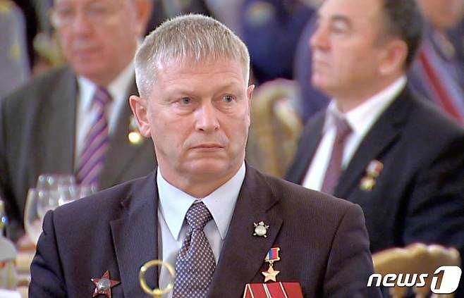 블라디미르 푸틴 러시아 대통령이 최근 민간용병기업 바그너그룹의 새 수장으로 '세도이'를 지명했다. 세도이는 회색 머리카락이라는 뜻으로, 바그너그룹 고위 지휘관인 안드레이 트로셰프를 식별하는 어휘로 풀이된다. 사진은 2016년 9월 트로셰프가 모스크바의 한 행사에 참석한 모습. 2016.12.9 ⓒ 로이터=뉴스1 ⓒ News1 강민경 기자