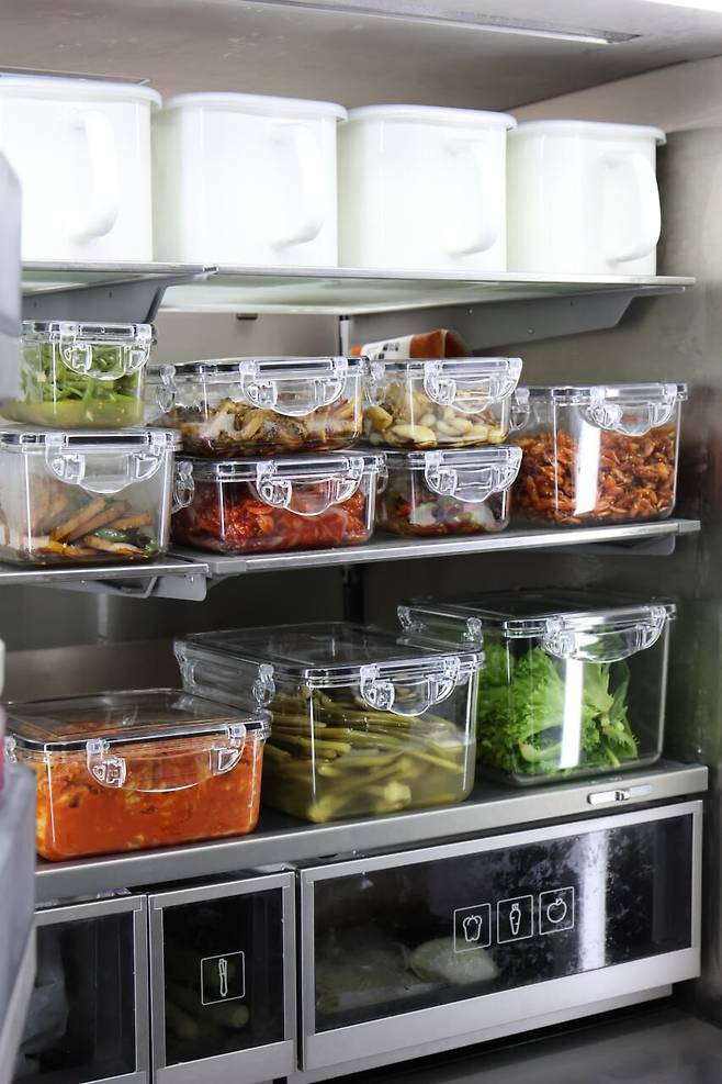 ‘옥주부’ 집에 있는 그의 냉장고 안. 정종철 제공