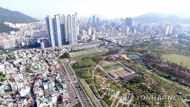 부산시민공원 주변 재개발 [연합뉴스 자료사진]
