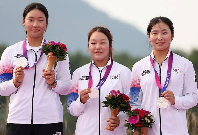 한국여자 골프 단체전 은메달(사진=연합뉴스)