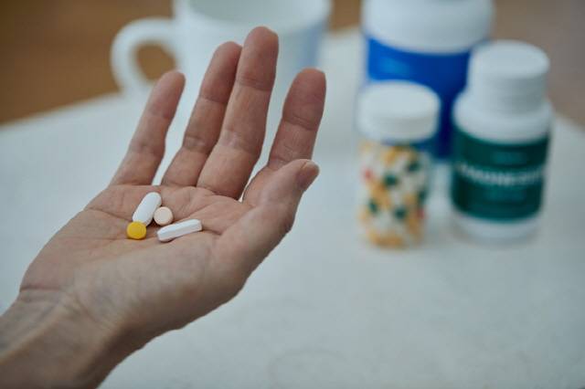 아르기닌은 혈관확장 효과가 있어 심혈관 질환자에겐 부작용을 일으킬 수 있다. /게티이미지뱅크