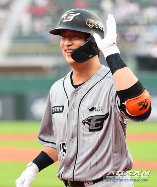 4일 삼성전 5회 시즌 9호 홈런을 때린 이진영. 자신의 한 시즌 최다홈런을 기록했다. 최문영 기자deer@sportschosun.com