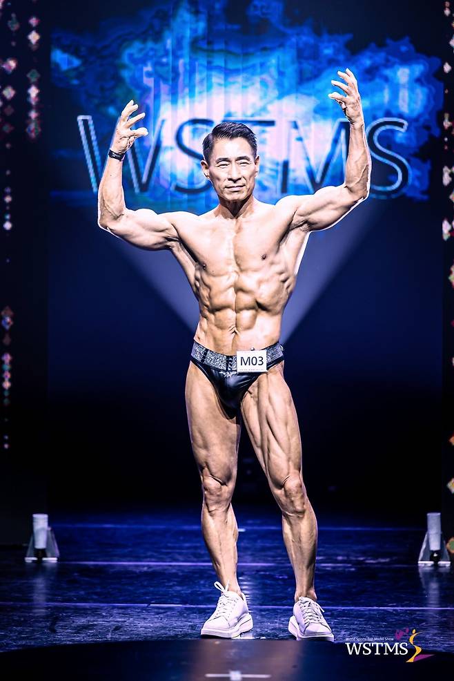 2021년 9월 25일 환갑 넘어 보디빌딩대회 정상에… “나이 들수록 근육 키워야”의 주인공 조우순 보디빌딩 트레이너. 생업에서 은퇴한 그는 근육운동을 한 뒤 보디빌딩 지도자로 제2의 인생을 살고 있다. 조우순 트레이너 제공.