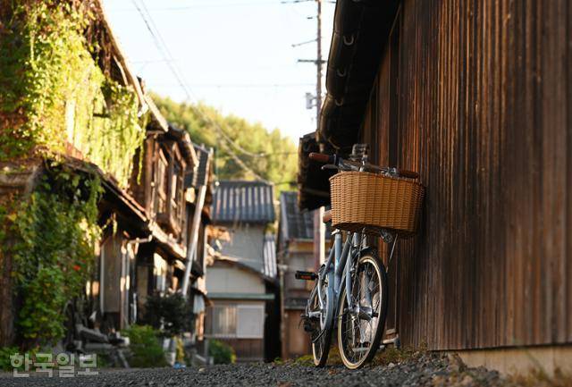 에히메현 소도시 오즈의 고풍스러운 골목 풍경.