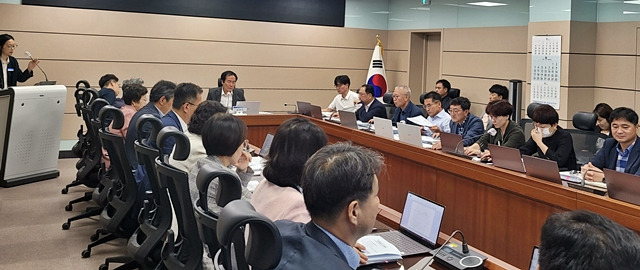 의성군이 2023년 시·군평가 실적점검을 위한 추진상황 보고회를 하고 있다./사진제공=경북 의성군