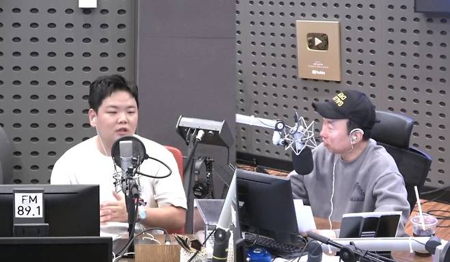 왼쪽부터 온라인콘텐츠창작자 겸 방송인 곽튜브, 개그맨 박명수. (KBS 쿨FM 박명수의 라디오쇼 방송화면 캡처)