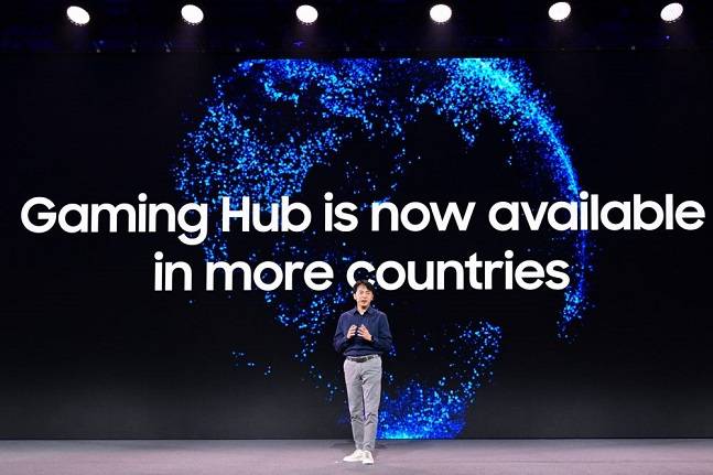 5일(현지시간) 미국 샌프란시스코 모스코니 센터에서 개최된 '삼성 개발자 콘퍼런스 2023'에서 고봉준 삼성전자 VD사업부 응용소프트웨어개발 부사장이 타이젠에 대해 소개하고 있다./사진=삼성전자 뉴스룸