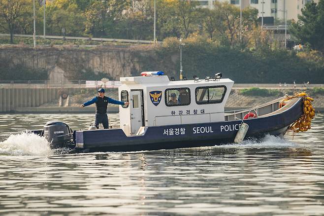 한강경찰대의 활약을 다룬 드라마 ‘한강’은 1~6부 내내 한강 곳곳을 보여준다. 월트디즈니컴퍼니 코리아 제공