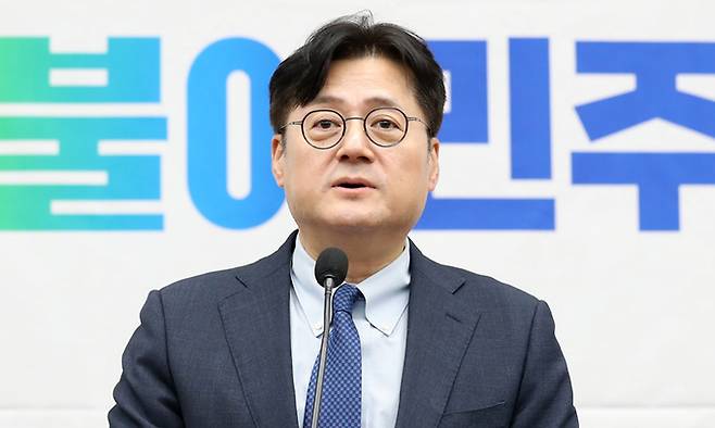 [서울=뉴시스] 이영환 기자 = 홍익표 더불어민주당 원내대표가 6일 오후 서울 여의도 국회에서 열린 의원총회에서 발언을 하고 있다. 2023.10.06. 20hwan@newsis.com