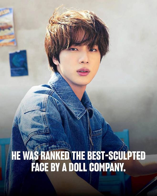 "방탄소년단 진, 인형 제조사가 뽑은 최고 조각 같은 외모"..115만 팔로워 서울여행 가이드 계정