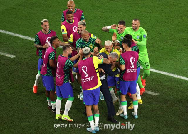 치치 감독 비둘기 춤/게티이미지코리아