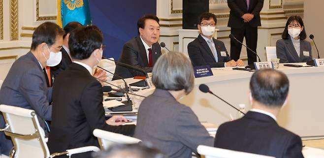 윤석열 대통령이 올해 1월 26일 청와대 영빈관에서 열린 공정위 업무보고에서 모두발언을 하고 있다. 김범준 기자