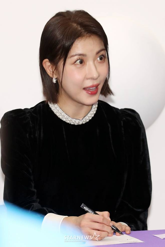 하지원 '예쁜미소로 인사'[★포토]