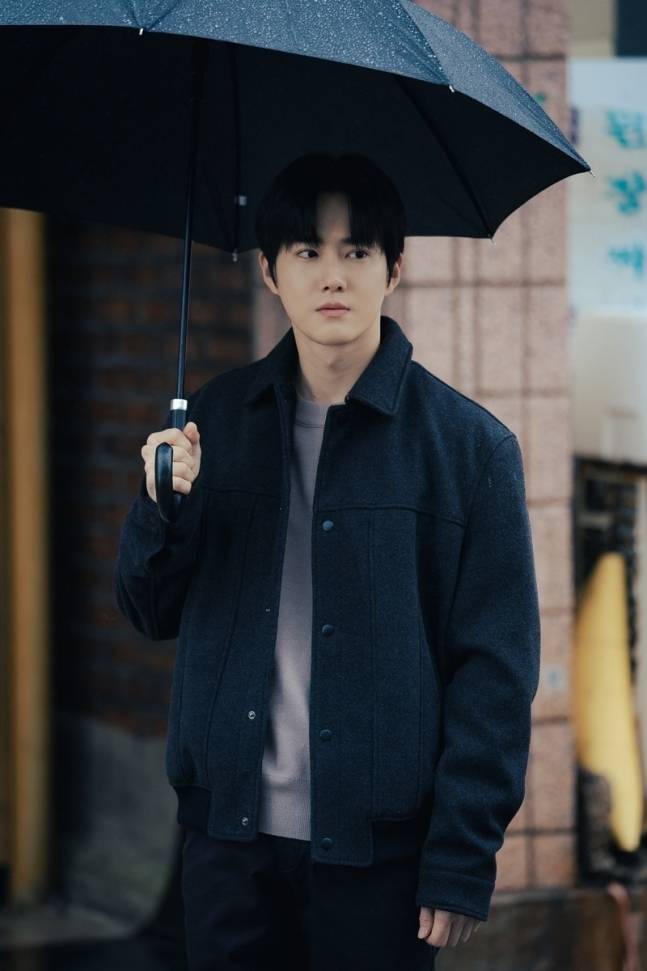 연쇄 살인 사건 유력 용의자로 의심받던 김선우는 14회에서 사망 피해자로 엔딩을 장식해 반전을 선사했다. 사진 ㅣJTBC