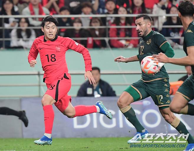 13일 서울월드컵경기장에서 열린 한국과 튀니지의 축구대표팀 평가전. 이강인이 돌파를 시도하고 있다. 상암=정재근 기자 cjg@sportschosun.com/2023.10.13/