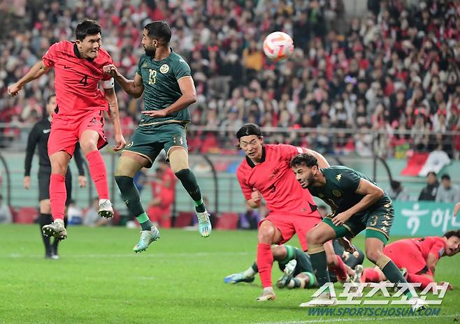 13일 서울월드컵경기장에서 열린 한국과 튀니지의 축구대표팀 평가전. 이강인의 어시스트로 김민재가 골을 넣고 있다. 상암=정재근 기자 cjg@sportschosun.com/2023.10.13/