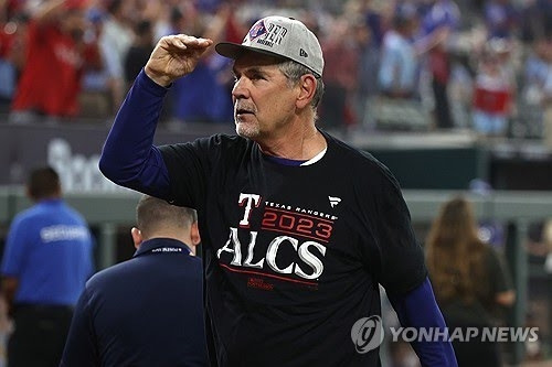 MLB 텍사스를 12년 만에 ALCS로 이끈 브루스 보치 감독 [EPA=연합뉴스]