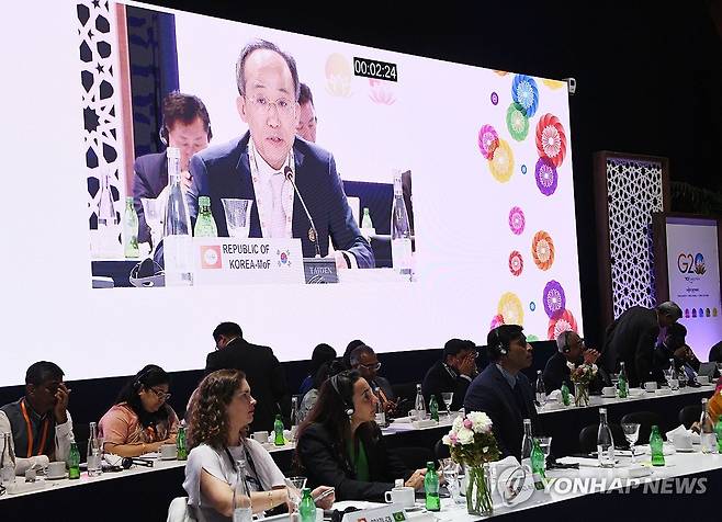 추경호 부총리, G20재무장관.중앙은행총재회의에서 발언 (서울=연합뉴스) 추경호 부총리 겸 기획재정부 장관이 12일(현지시간) 모로코 마라케시 본회의장에서 열린 'G20재무장관.중앙은행총재회의' 제1세션 다자개발은행(MDB) 역할강화에서 발언하고 있다. 2023.10.14 [기획재정부 제공. 재판매 및 DB 금지] photo@yna.co.kr